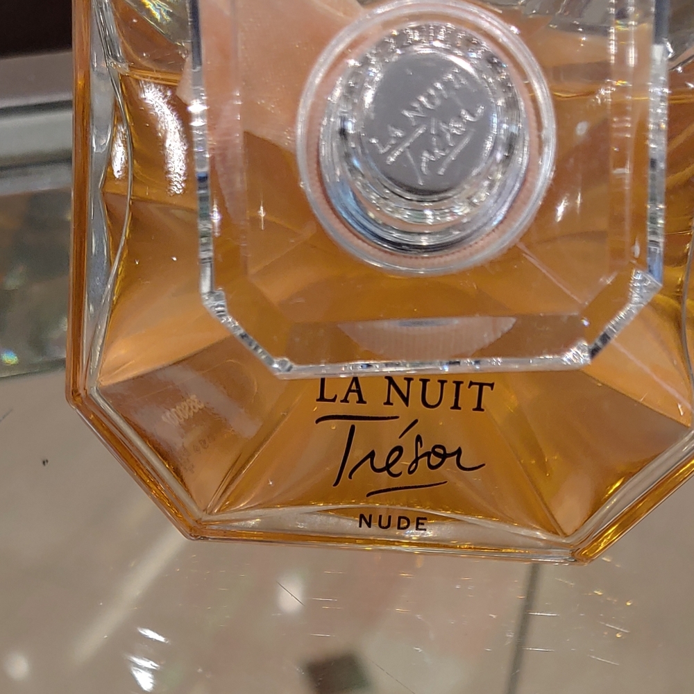 NEW. Tresor La Nuit Nude